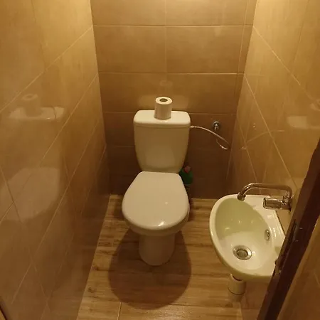 Domek I Dzialka 660m2 Na Wylacznosc
